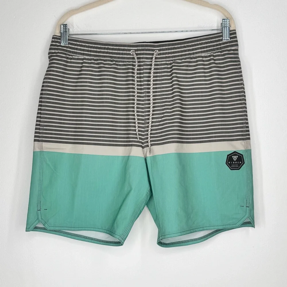 Vissla Gray Cream Mint Green Boardshorts Men’s Size Large